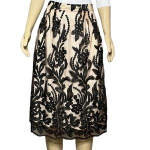 Anthropologie Tabitha embroidered on sheer nude lining skirt sz 6